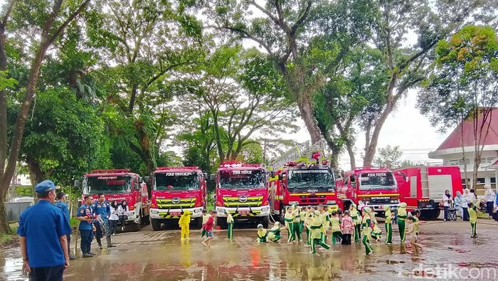 1767848780789-mobil-damkar-palembang-1767782603701_169