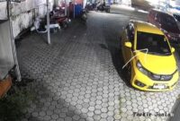 1767978357825-rekaman-cctv-yang-memperlihatkan-sejoli-yang-diduga-berbuat-asusila-di-dalam-mobil-1767949880231_169