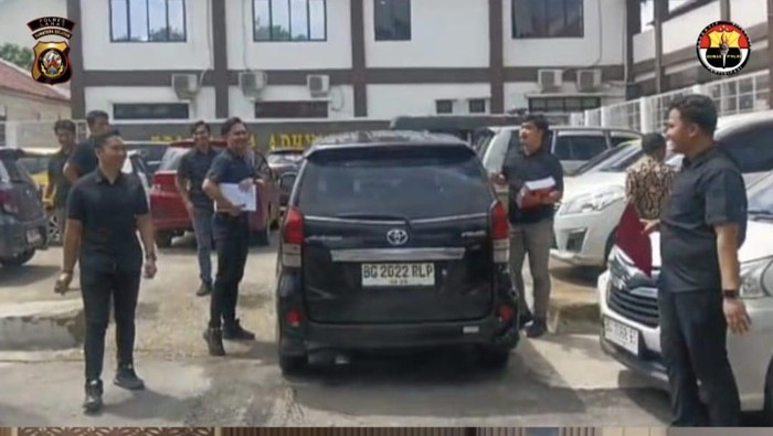 1768410384118-penangkapan-kades-di-lahat-atas-dugaan-korupsi-dana-desa-1768378500675_169