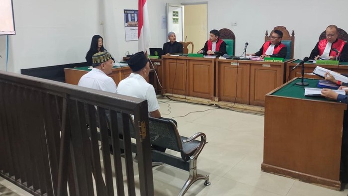 1769058390443-dua-pengurus-pmi-oku-jalani-sidang-tuntutan-1769042530524_169