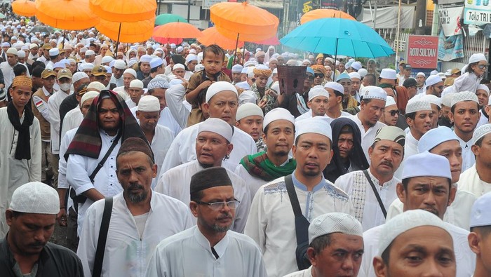 1769231172898-semarak-ziarah-kubro-di-palembang-jelang-ramadhan-1_169