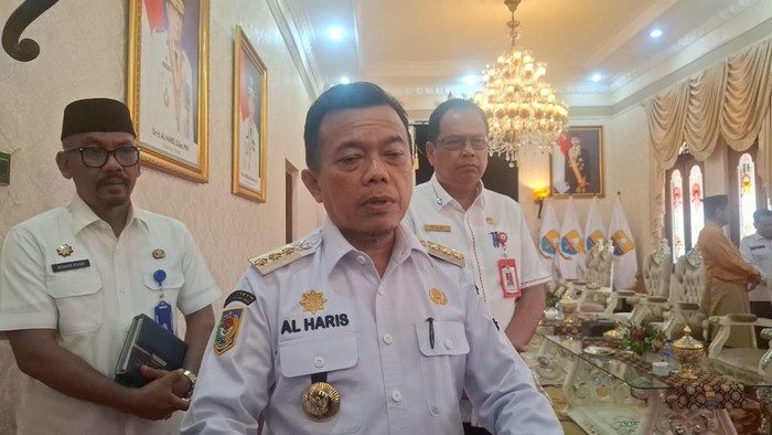 1769511999216-gubernur-jambi-al-haris-1769056218432_169